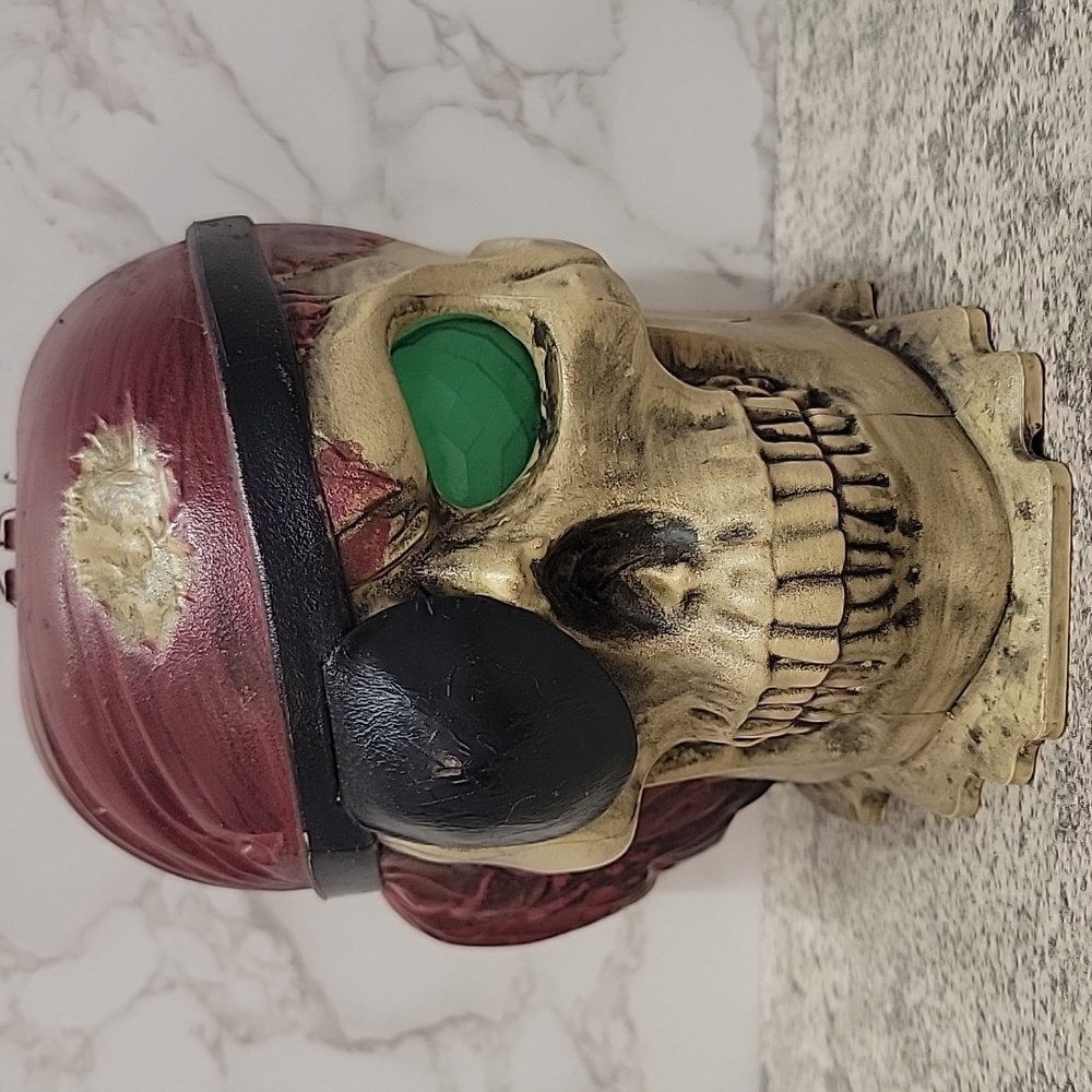Vintage Pirate Skull decor